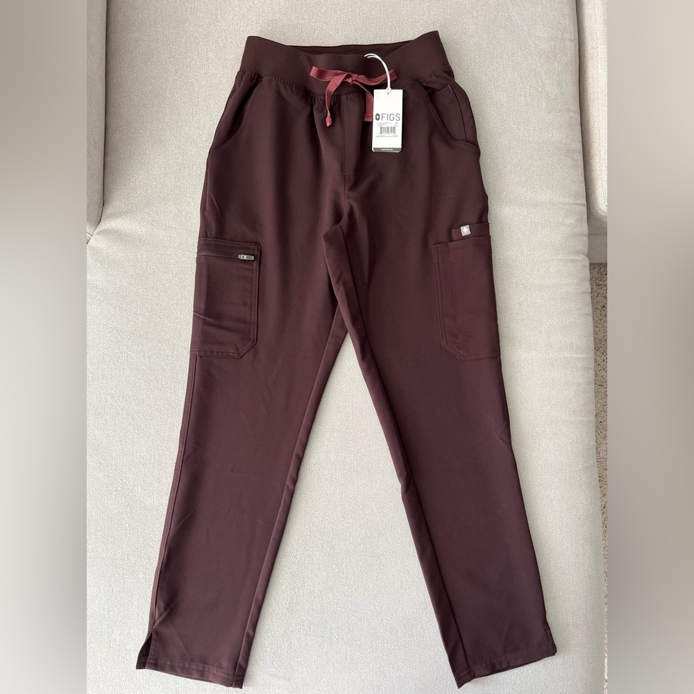 NWT FIGS High Waisted Yola Scrub Pants in Espresso (XS Petite)